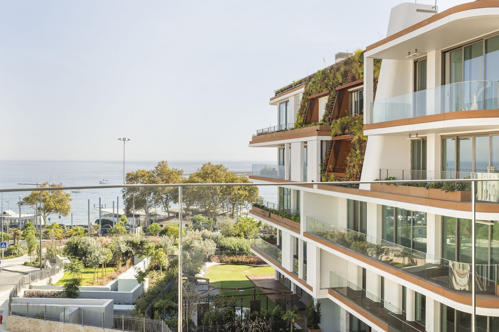 3 Bedroom Apartment with garden, Cascais - Image 25