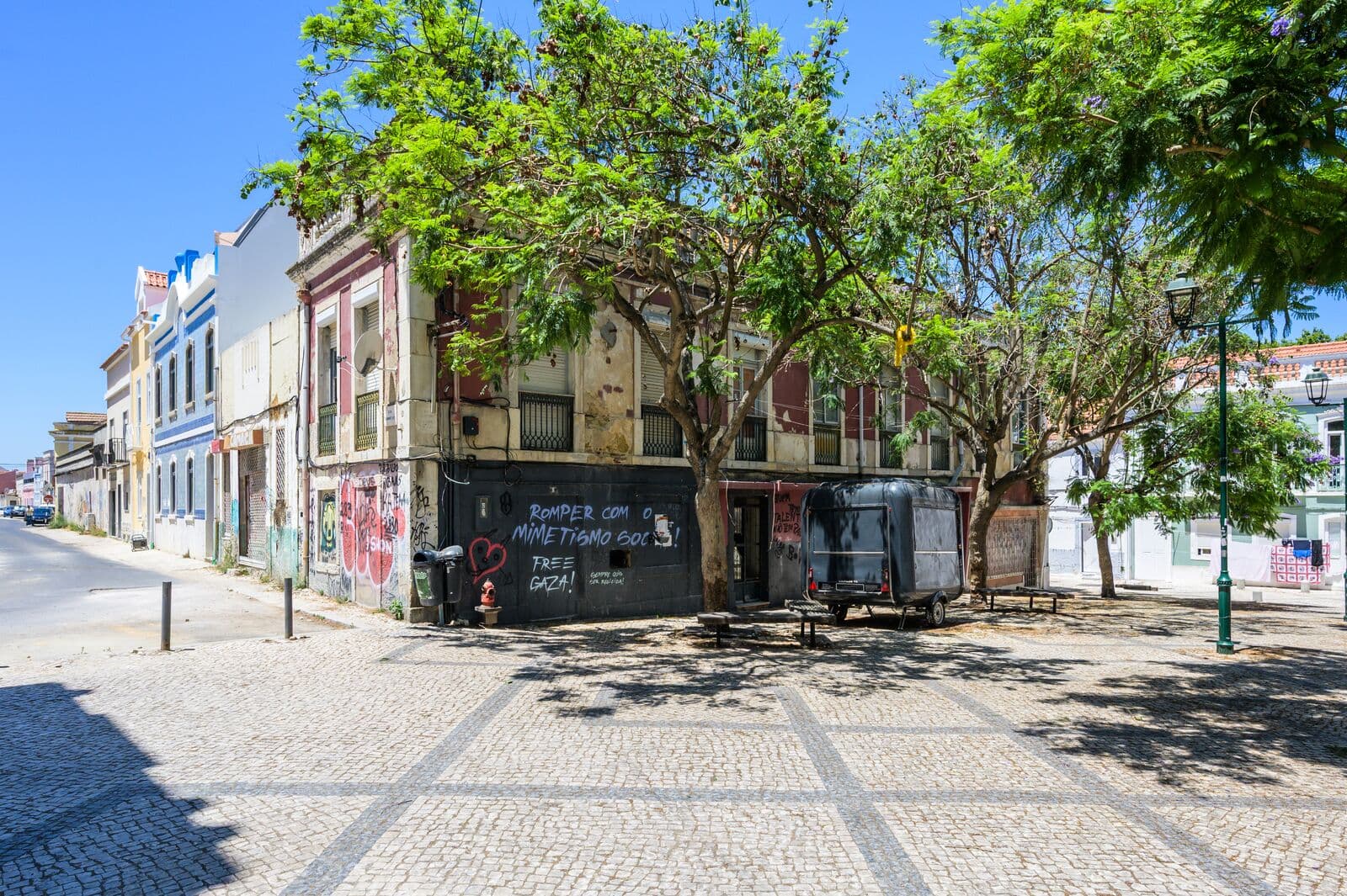 Immeuble, Barreiro - Image 1