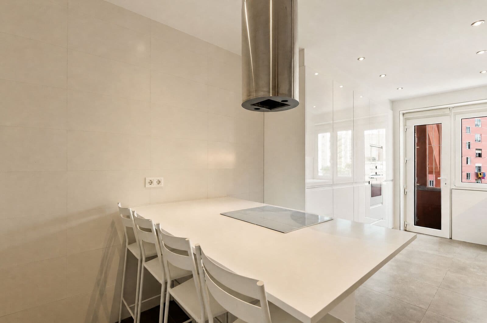 Appartement 5 pièces avec parking, Roma, Lisboa - Image 3