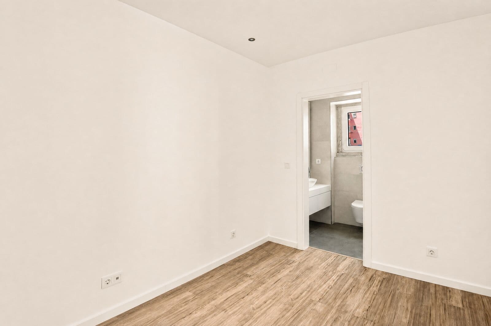 Appartement 5 pièces avec parking, Roma, Lisboa - Image 8