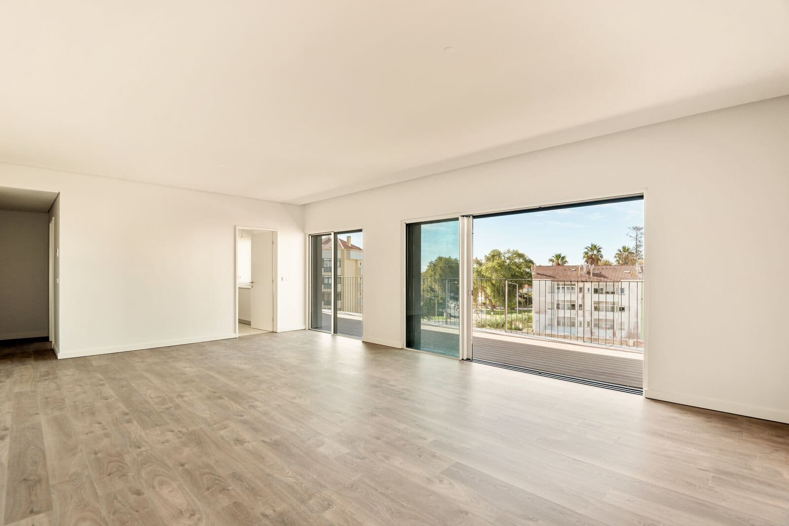 3 Bedroom Apartment with parking, Cascais - Image 4