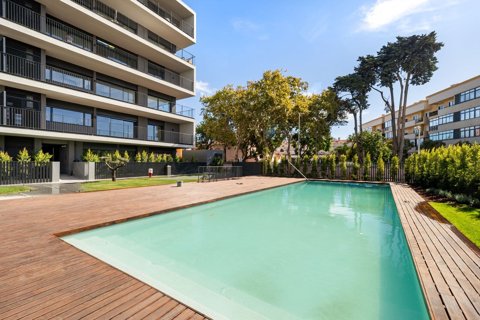 3 Bedroom Apartment with parking, Cascais - Image 32