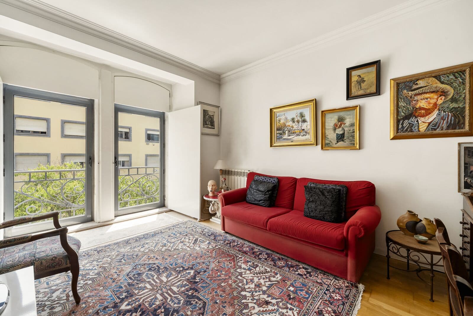 2 Bedroom Apartment with parking, Avenidas Novas, Lisboa - Image 1
