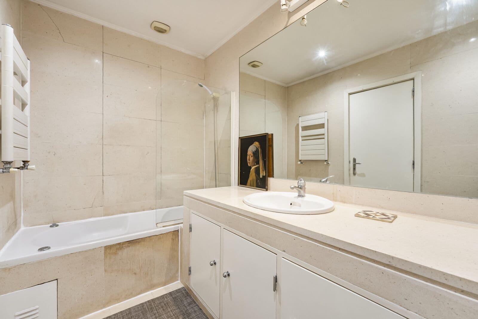 2 Bedroom Apartment with parking, Avenidas Novas, Lisboa - Image 11