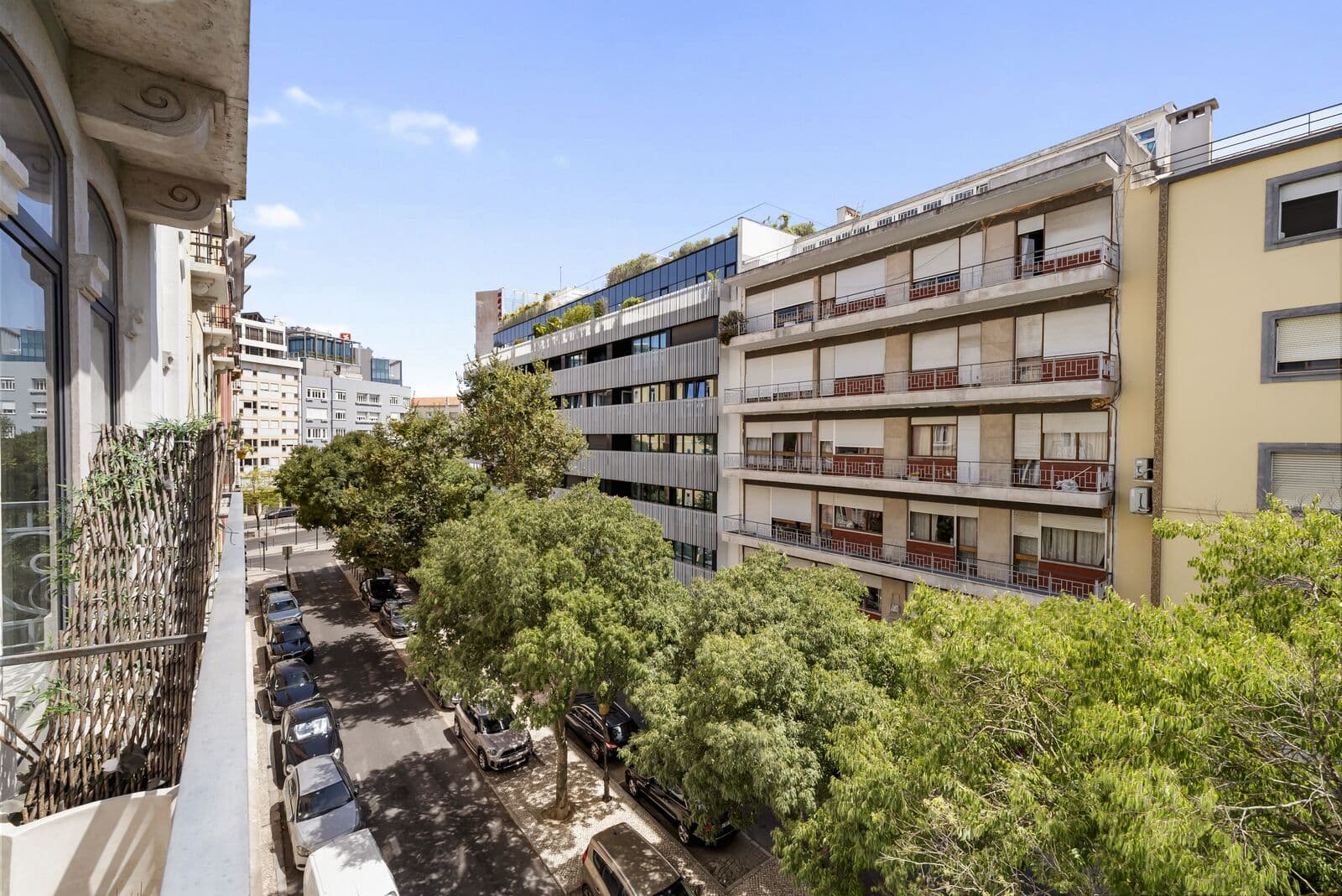 2 Bedroom Apartment with parking, Avenidas Novas, Lisboa - Image 20