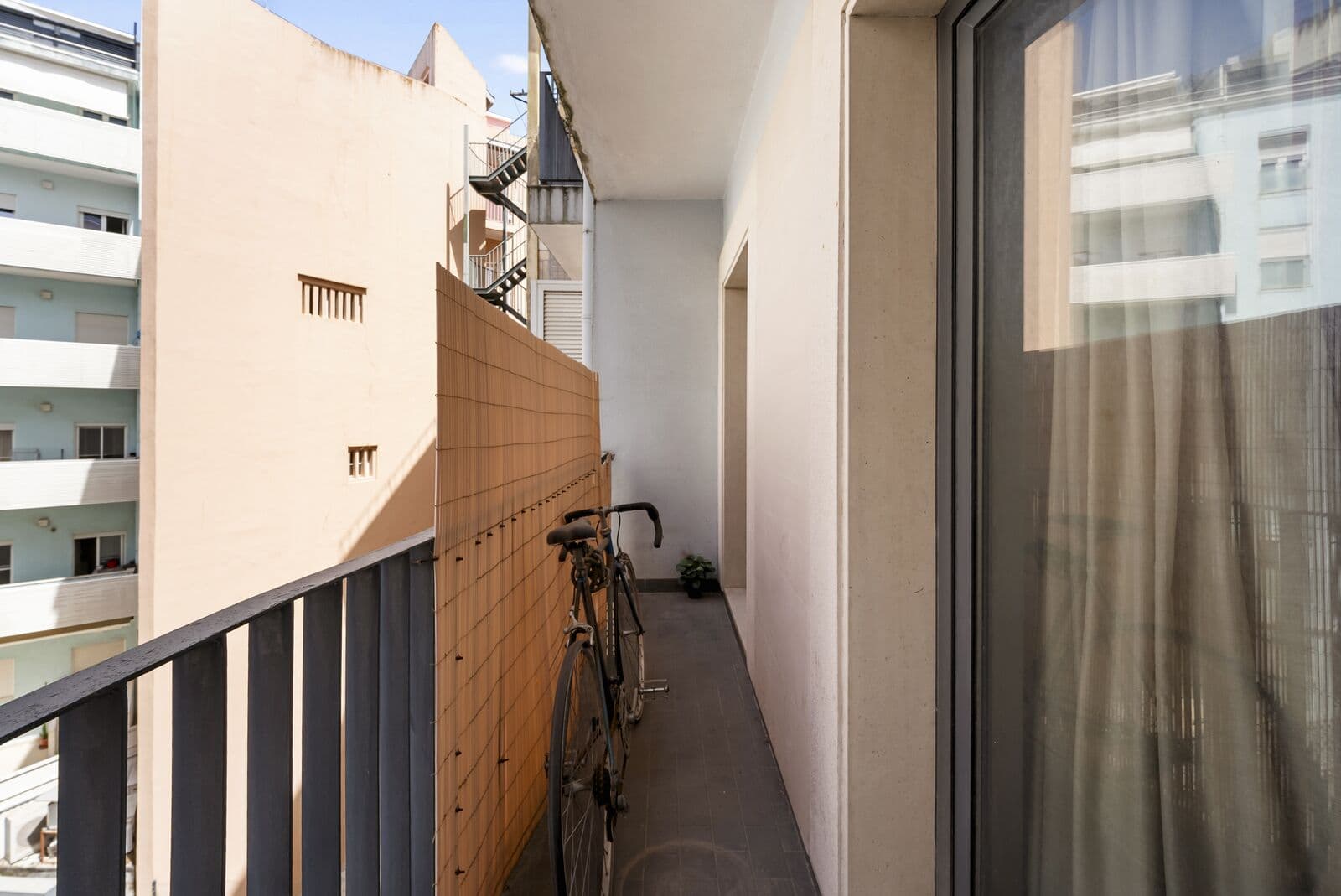 2 Bedroom Apartment with parking, Avenidas Novas, Lisboa - Image 16