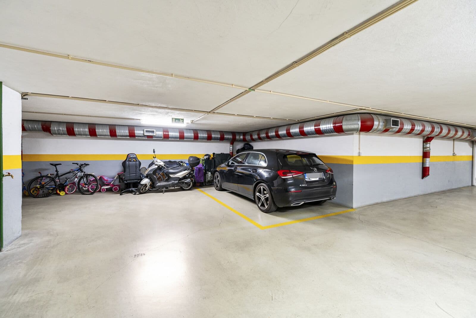 2 Bedroom Apartment with parking, Avenidas Novas, Lisboa - Image 18