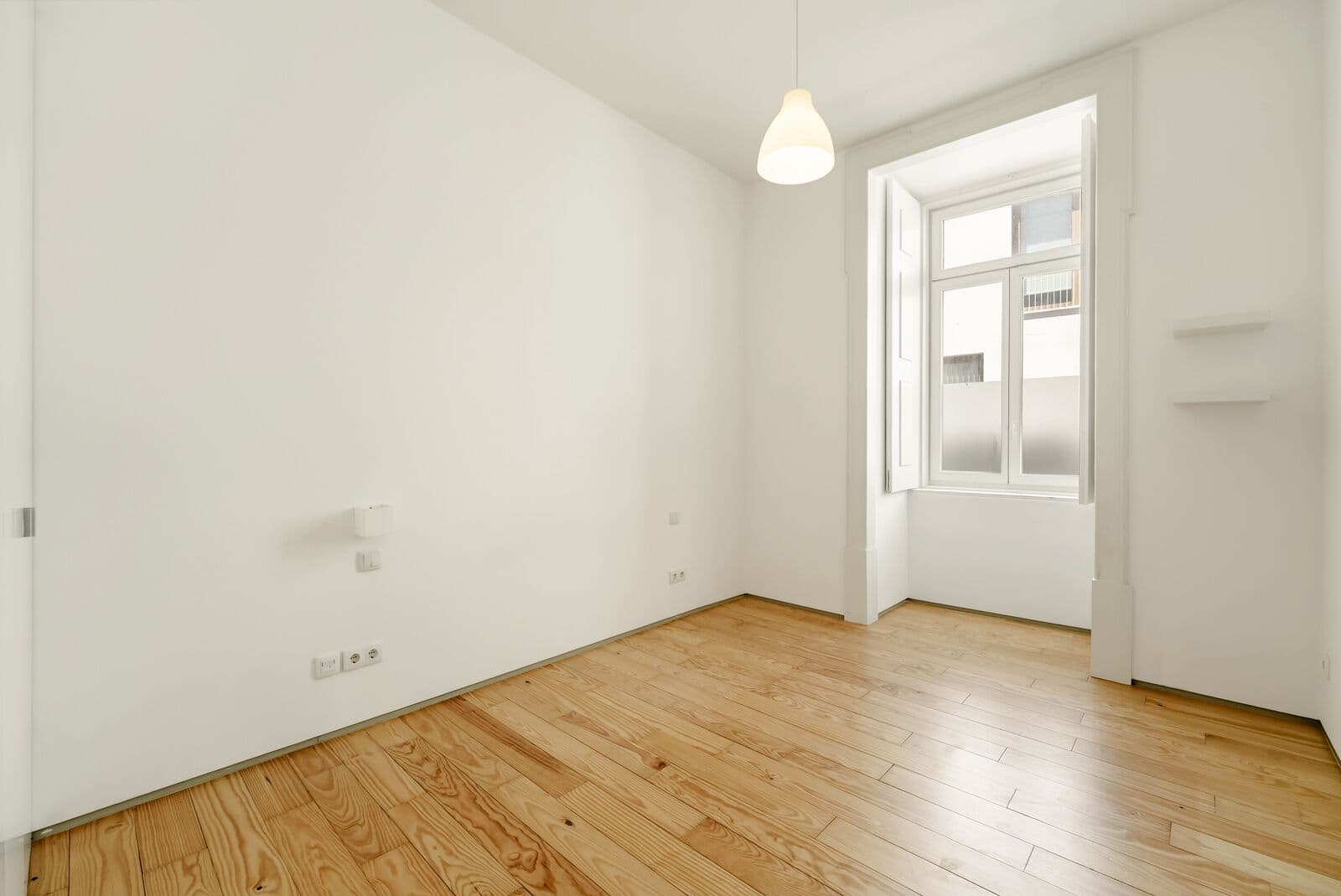 3 Bedroom Apartment with swimming pool, Restelo, Lisboa - Image 7