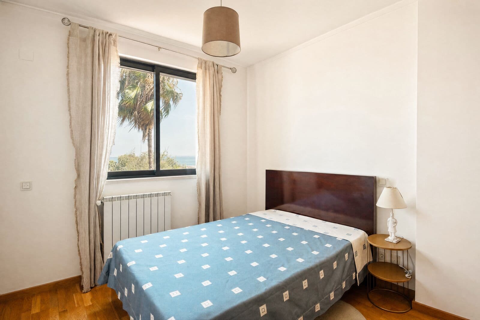 2 Bedroom Apartment with garden, Lisboa - Image 17