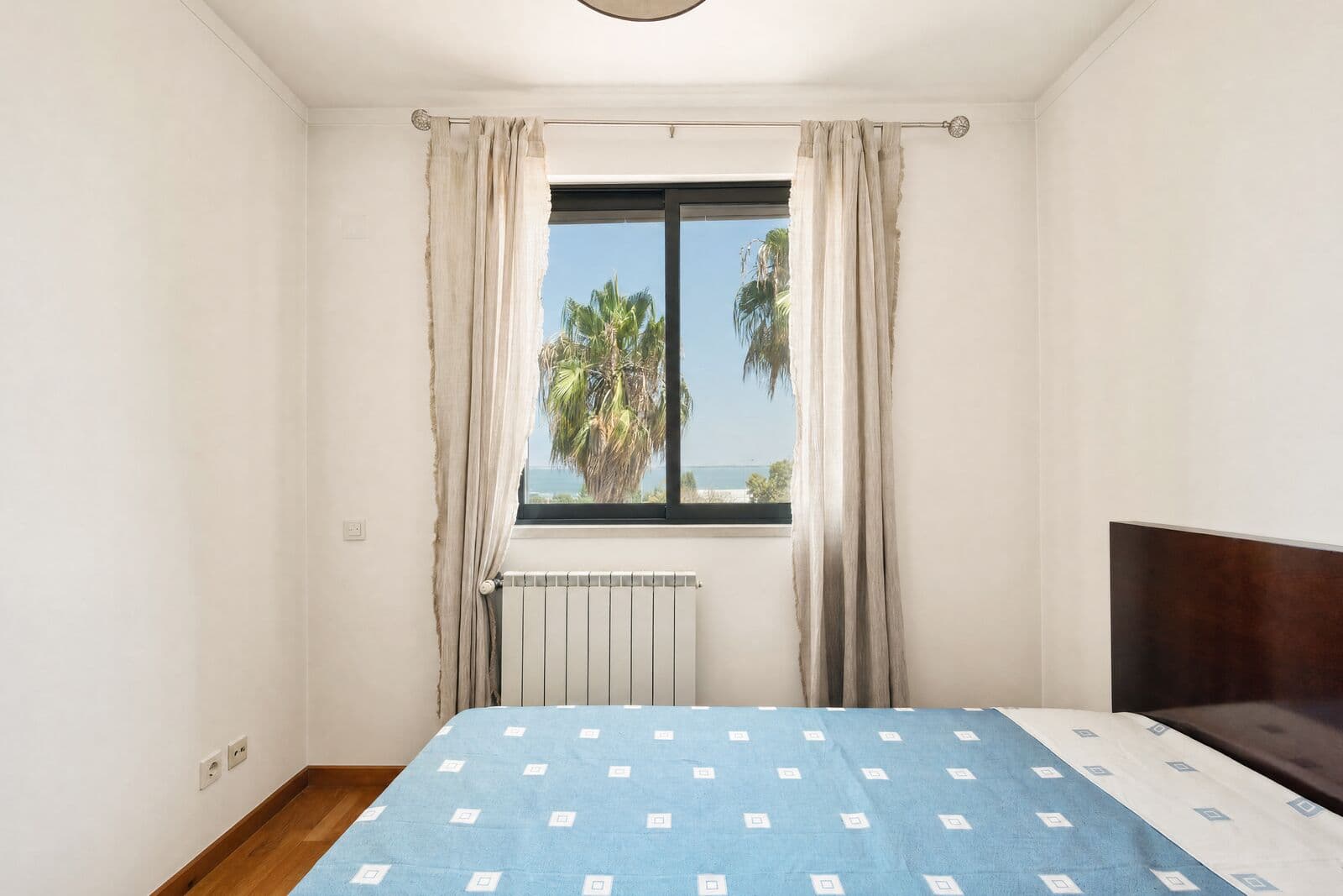 2 Bedroom Apartment with garden, Lisboa - Image 18