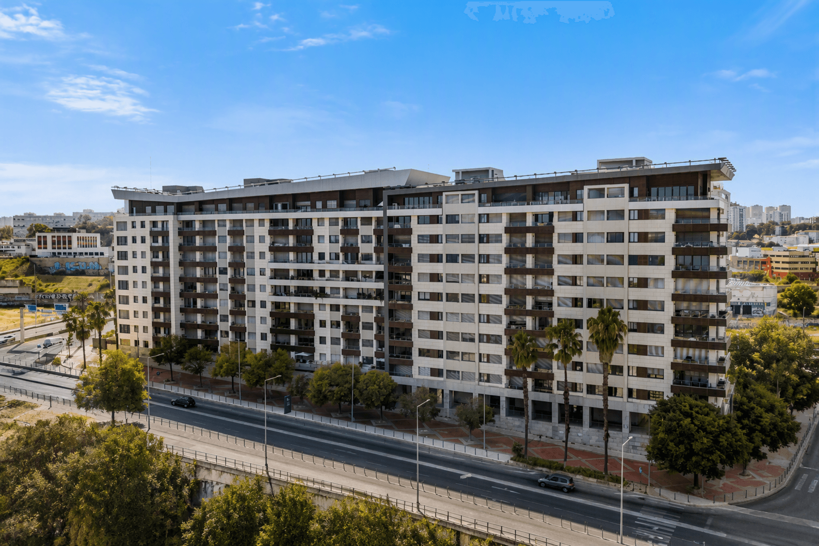 2 Bedroom Apartment with garden, Lisboa - Image 1