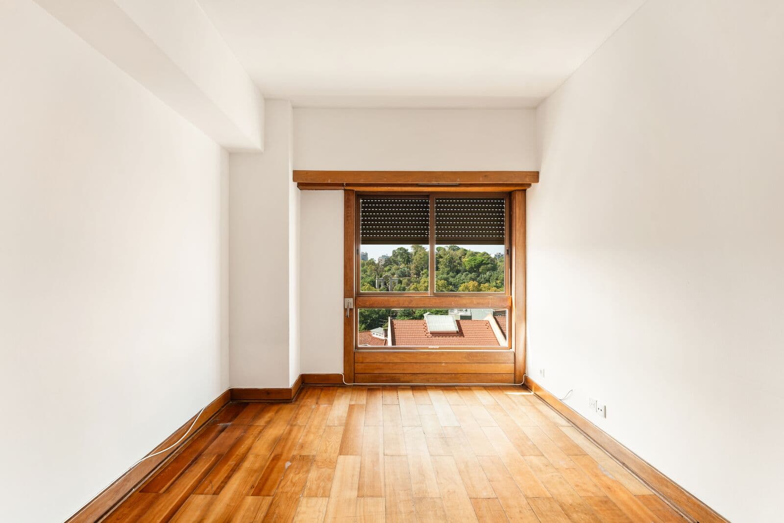 Apartamento T4 com estacionamento, Estrada da Luz, Lisboa - Imagem 9