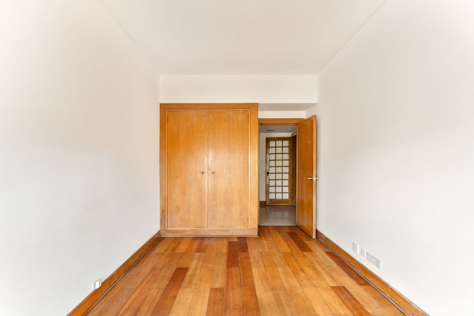 Apartamento T4 com estacionamento, Estrada da Luz, Lisboa - Imagem 17