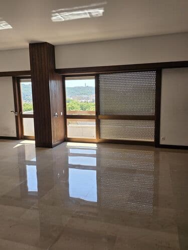 PF41280 - Appartement 5 pièces avec parking, Estrada da Luz, Lisboa - Image 1