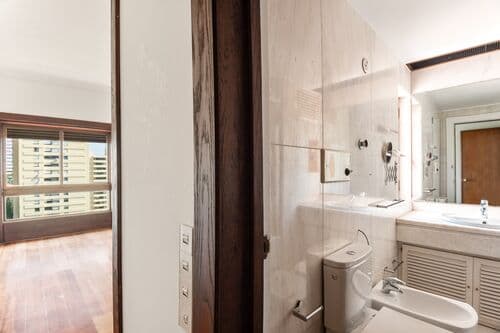 PF41280 - 4 Bedroom Apartment with parking, Estrada da Luz, Lisboa - Image 19
