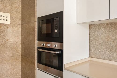 PF41280 - 4 Bedroom Apartment with parking, Estrada da Luz, Lisboa - Image 25