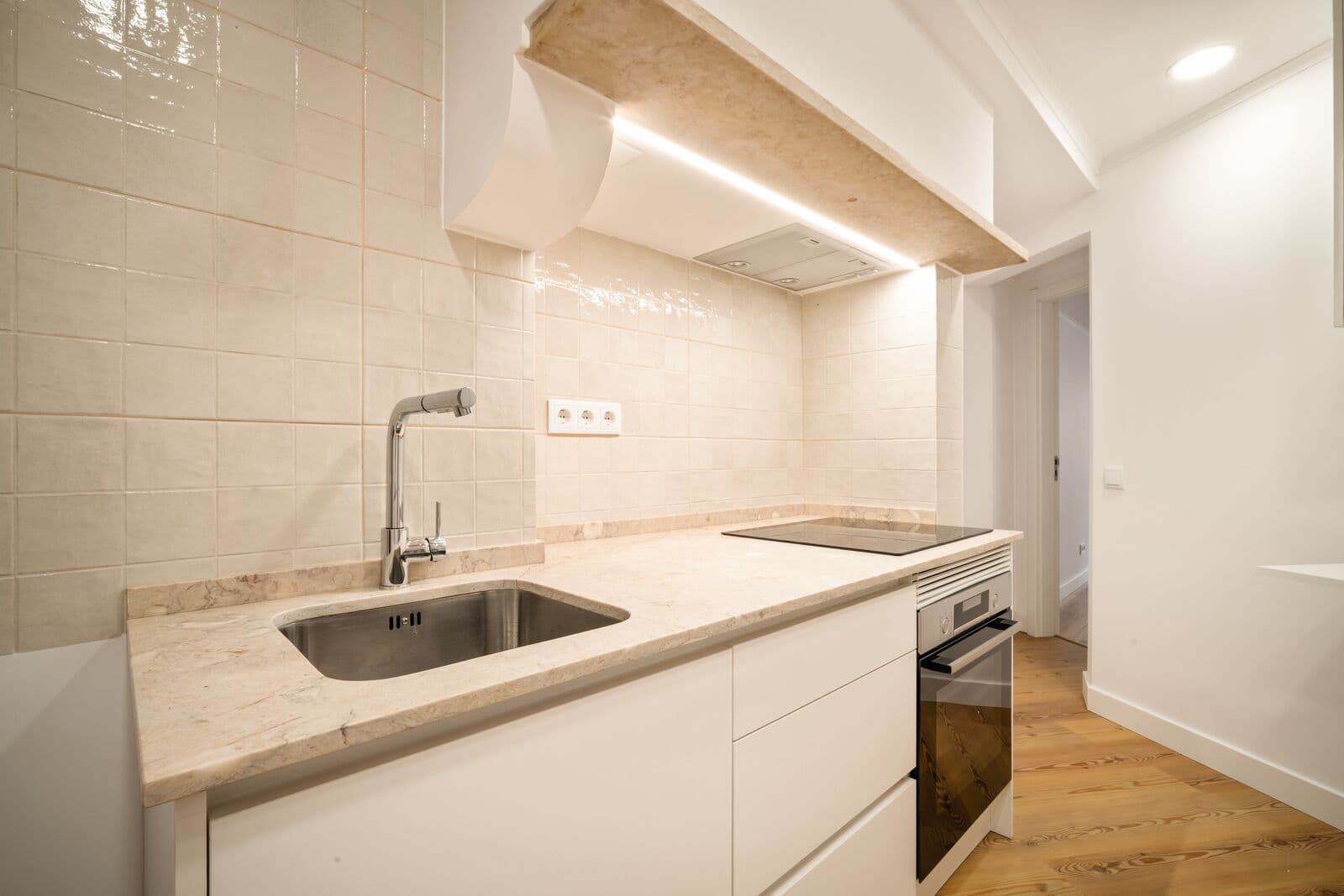 Apartamento T1 remodelado, Príncipe Real, Lisboa - Imagem 18