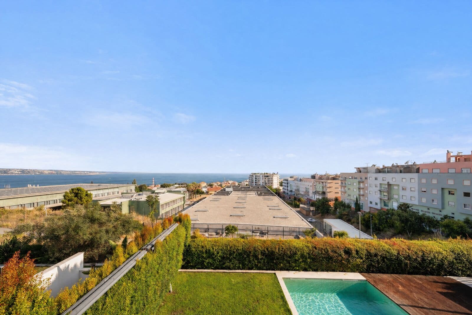 Moradia Isolada T3 + 1 com piscina, Parque dos Poetas, Oeiras - Imagem 2