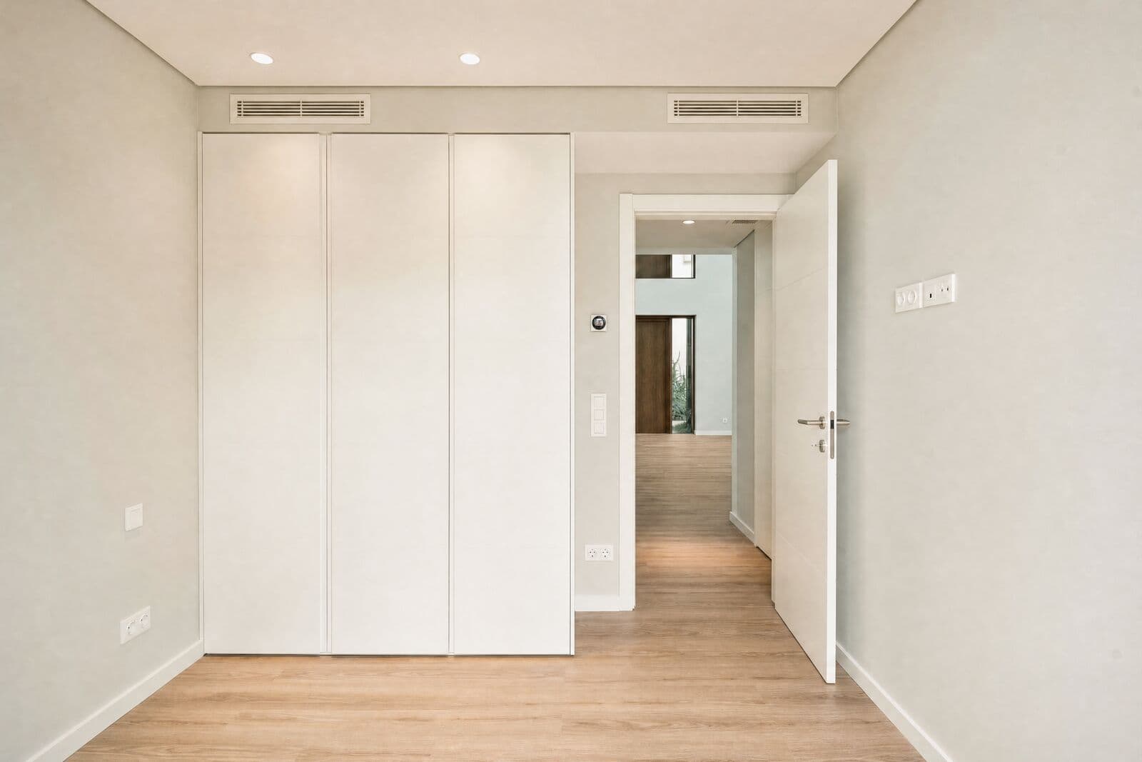 Moradia T4 com piscina - Imagem 16