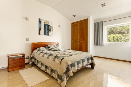 PF41352 - 4 Bedroom House with swimming pool, Sintra - Image 32