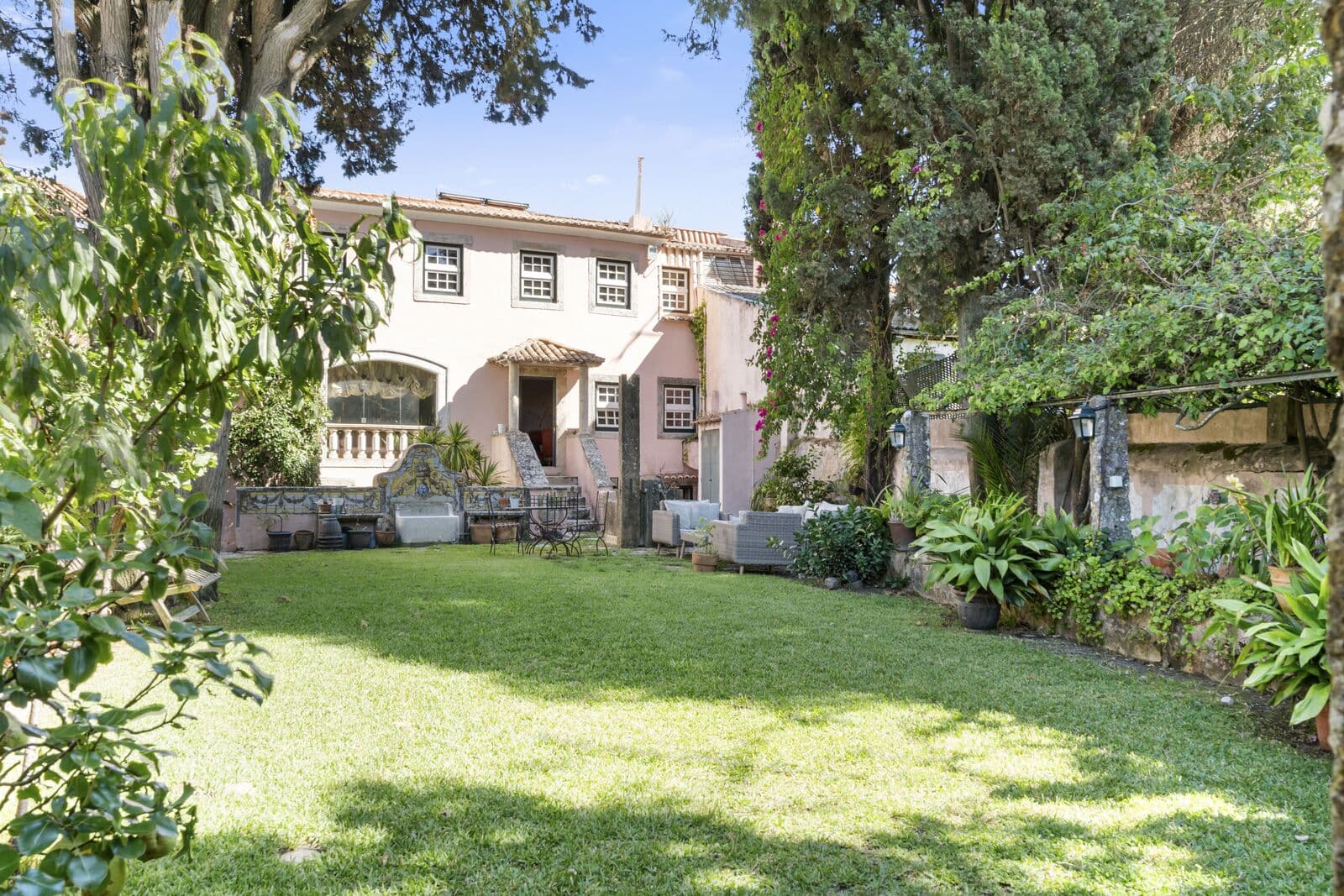 Moradia T4 + 4 com piscina, Lisboa - Imagem 2