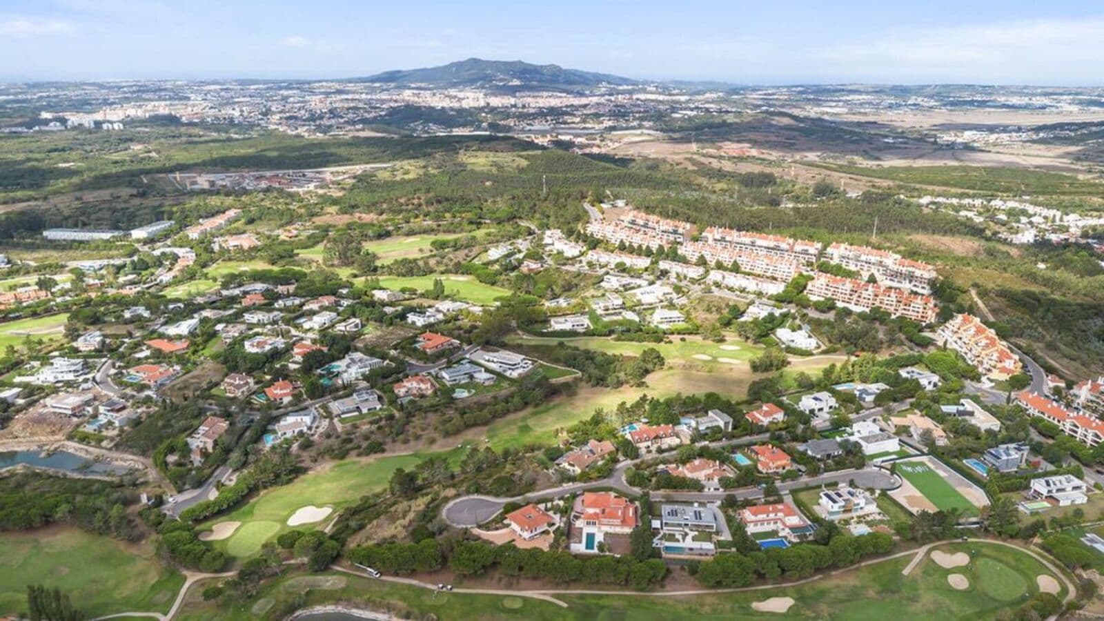 Terrain urbain 2838 m2, Belas Clube de Campo, Sintra - Image 2
