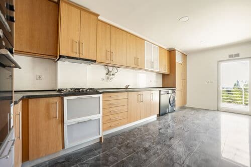 PF41542 - 4 Bedroom Apartment with garden, Paço de Arcos, Oeiras - Image 12
