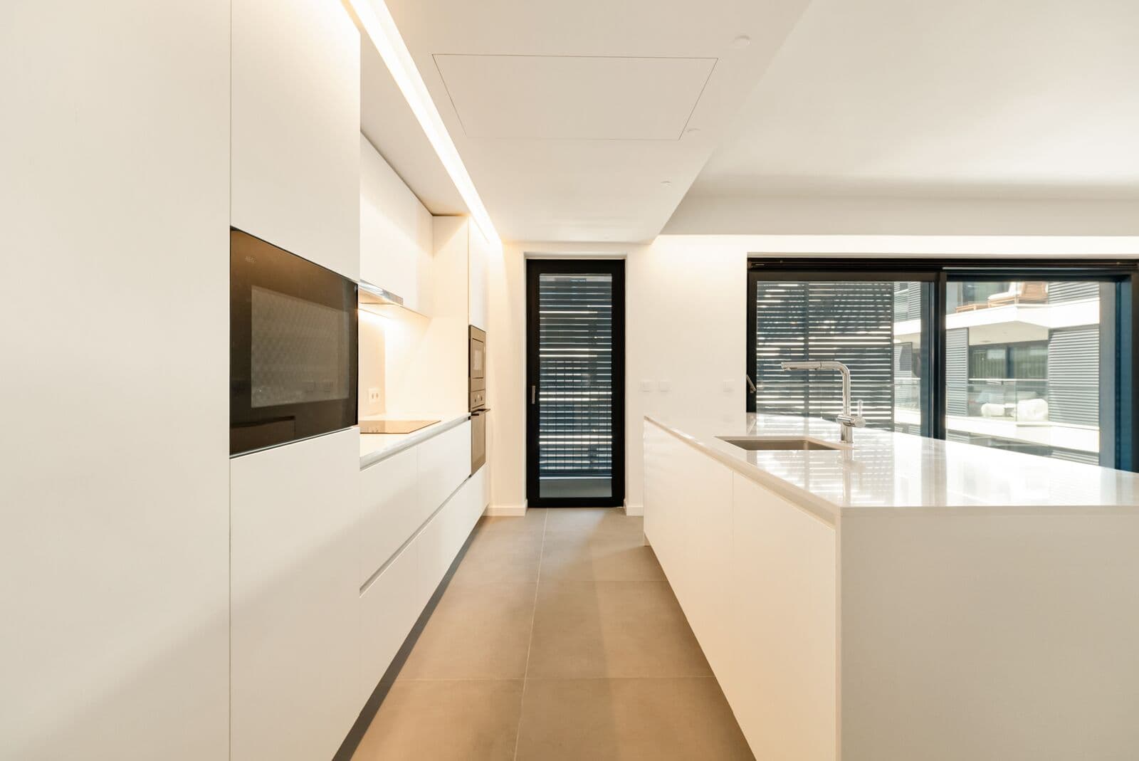 Apartamento T3 com piscina, Praça de Espanha, Lisboa - Imagem 16
