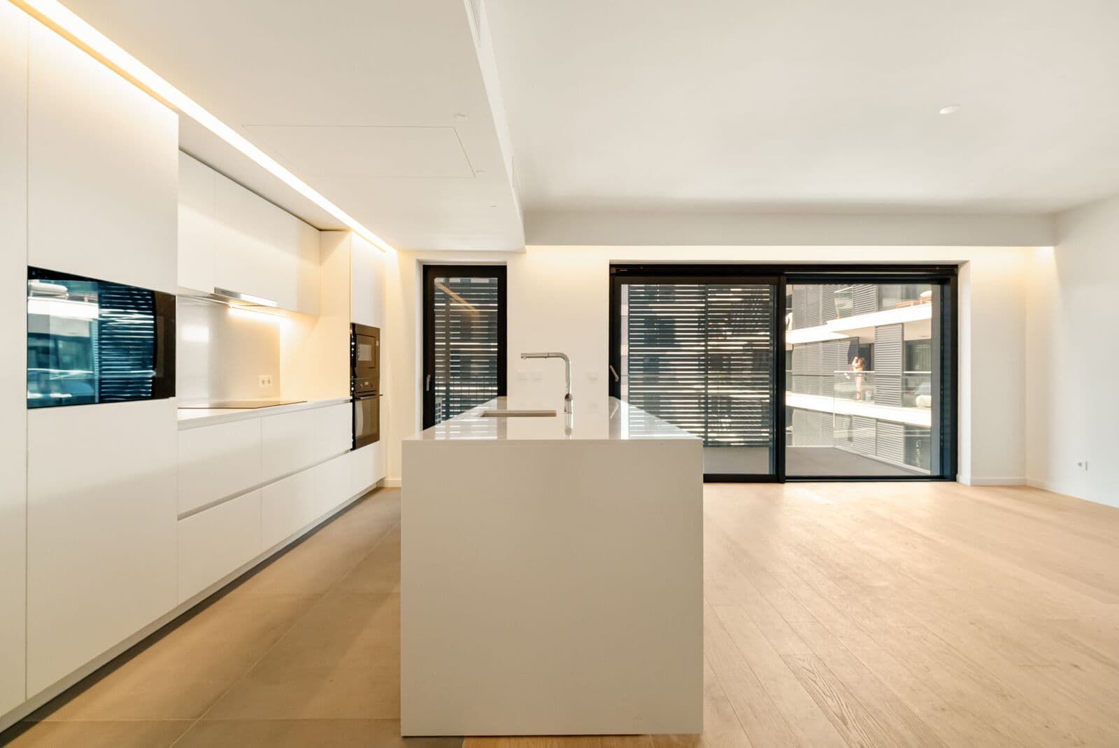 Apartamento T3 com piscina, Praça de Espanha, Lisboa - Imagem 8