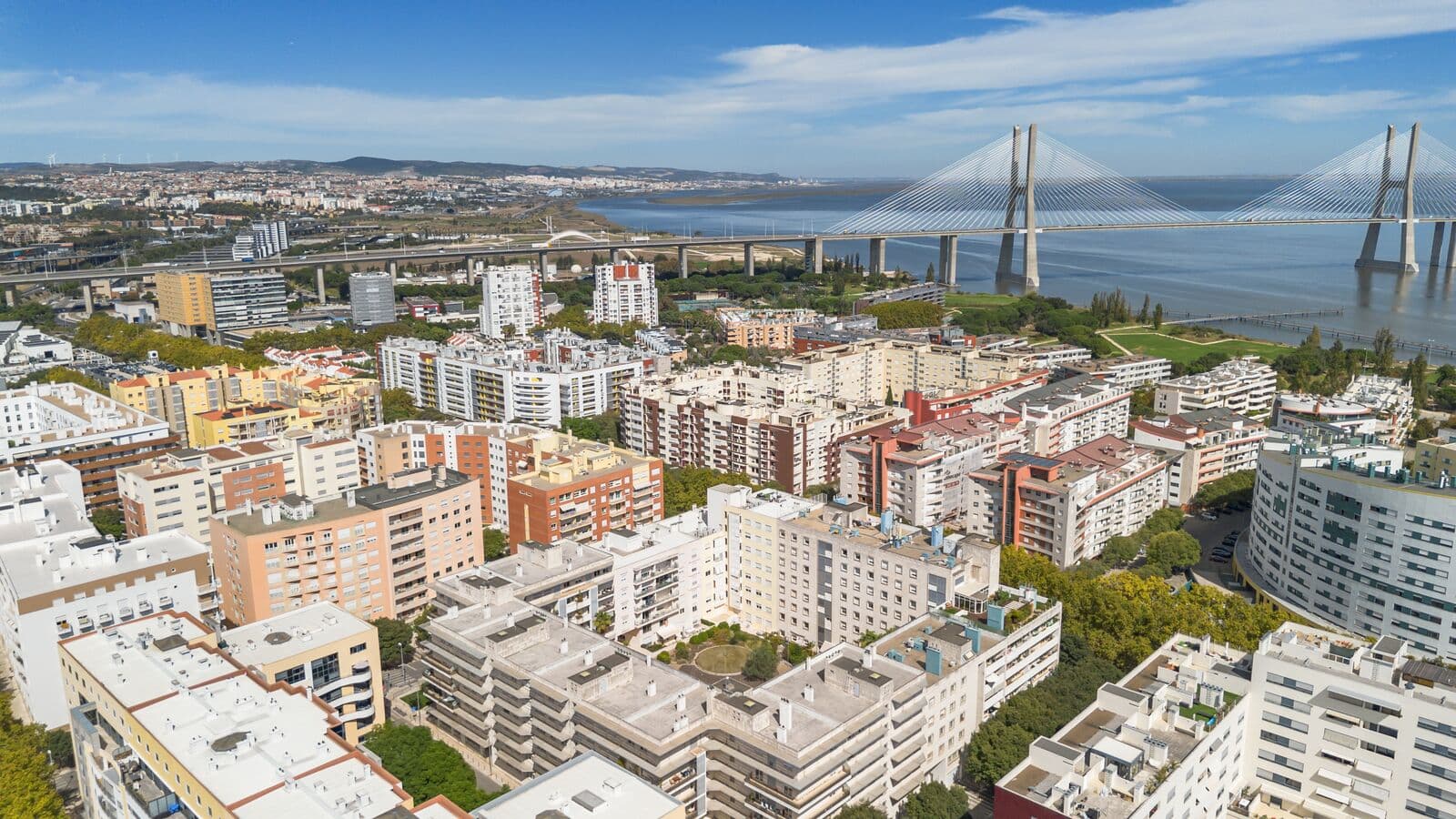 Duplex T2 com jardim, Parque das Nações, Lisboa - Imagem 8