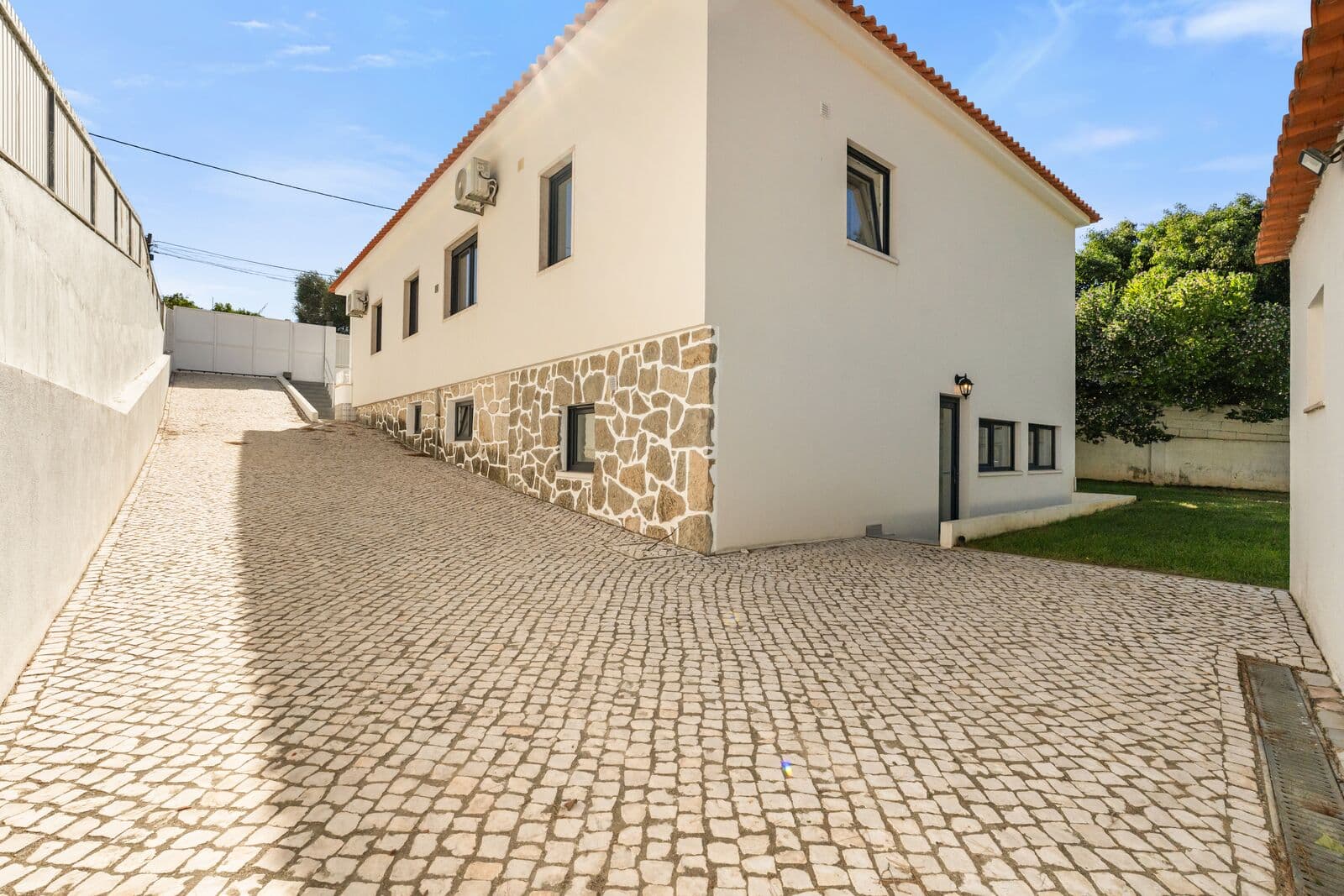 Moradia T4 com estacionamento, Cobre, Cascais - Imagem 1