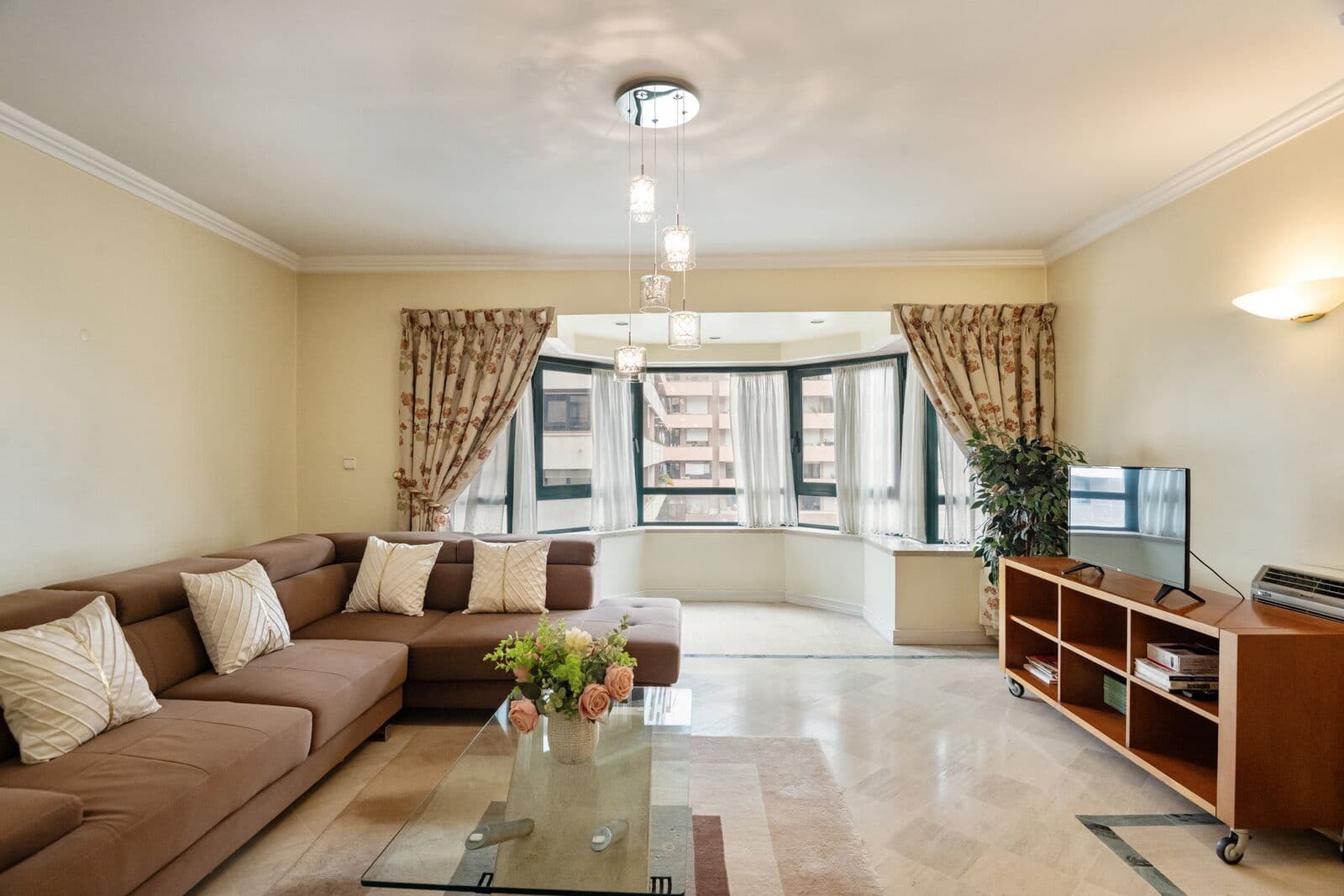 Apartamento T4 com vista, Laranjeiras, Lisboa - Imagem 3