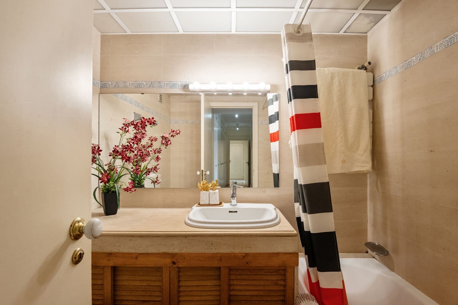 Apartamento T4 com vista, Laranjeiras, Lisboa - Imagem 27