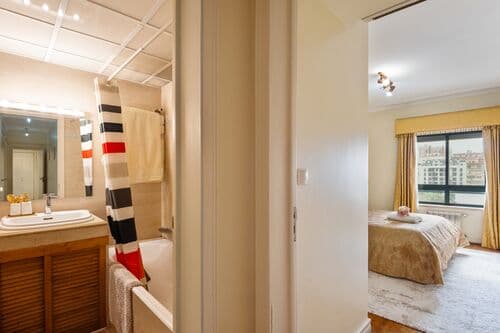 PF41638 - Apartamento T4 com vista, Laranjeiras, Lisboa - Imagem 23