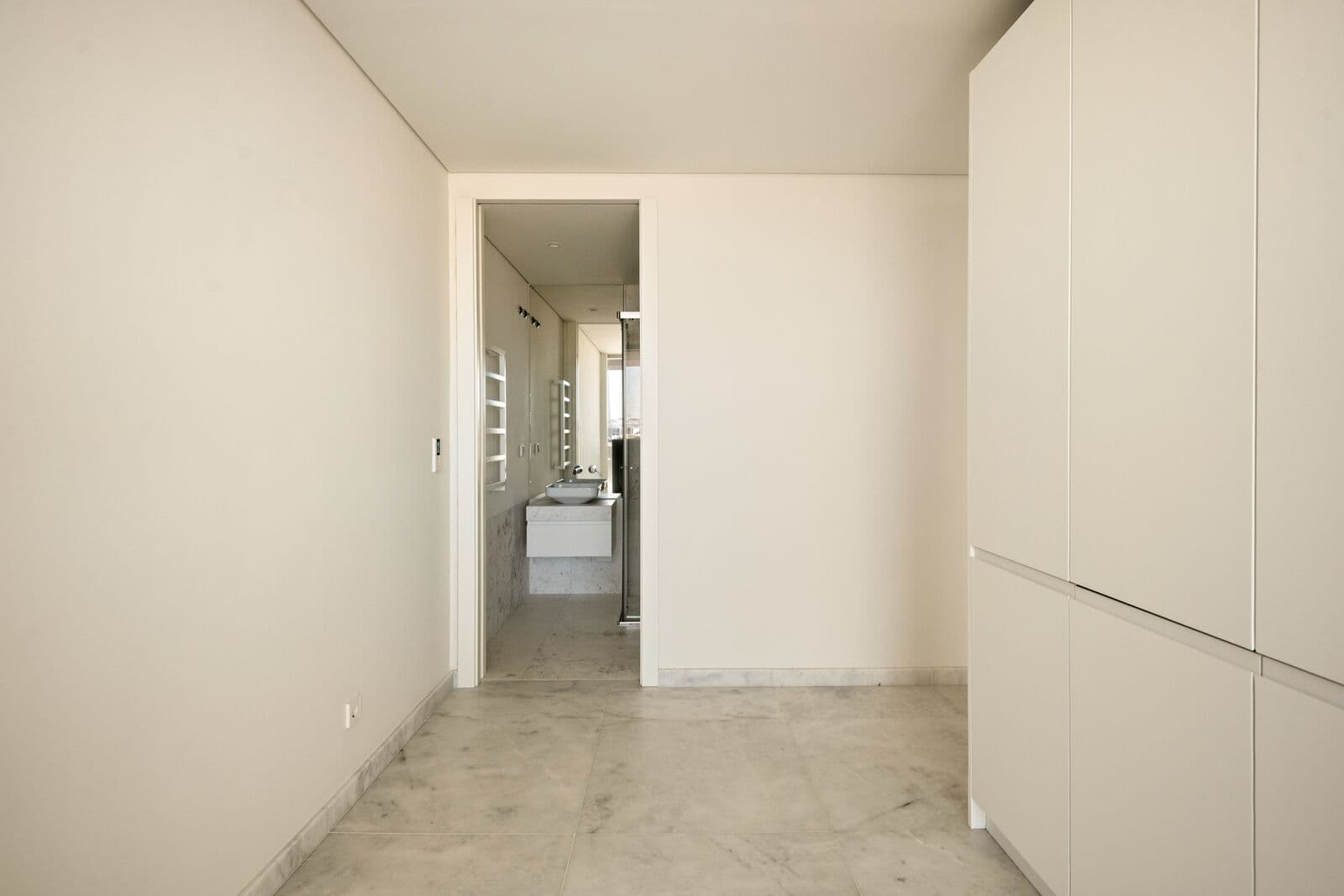 T4+1 em piso alto no Infinity, Lisboa - Imagem 22