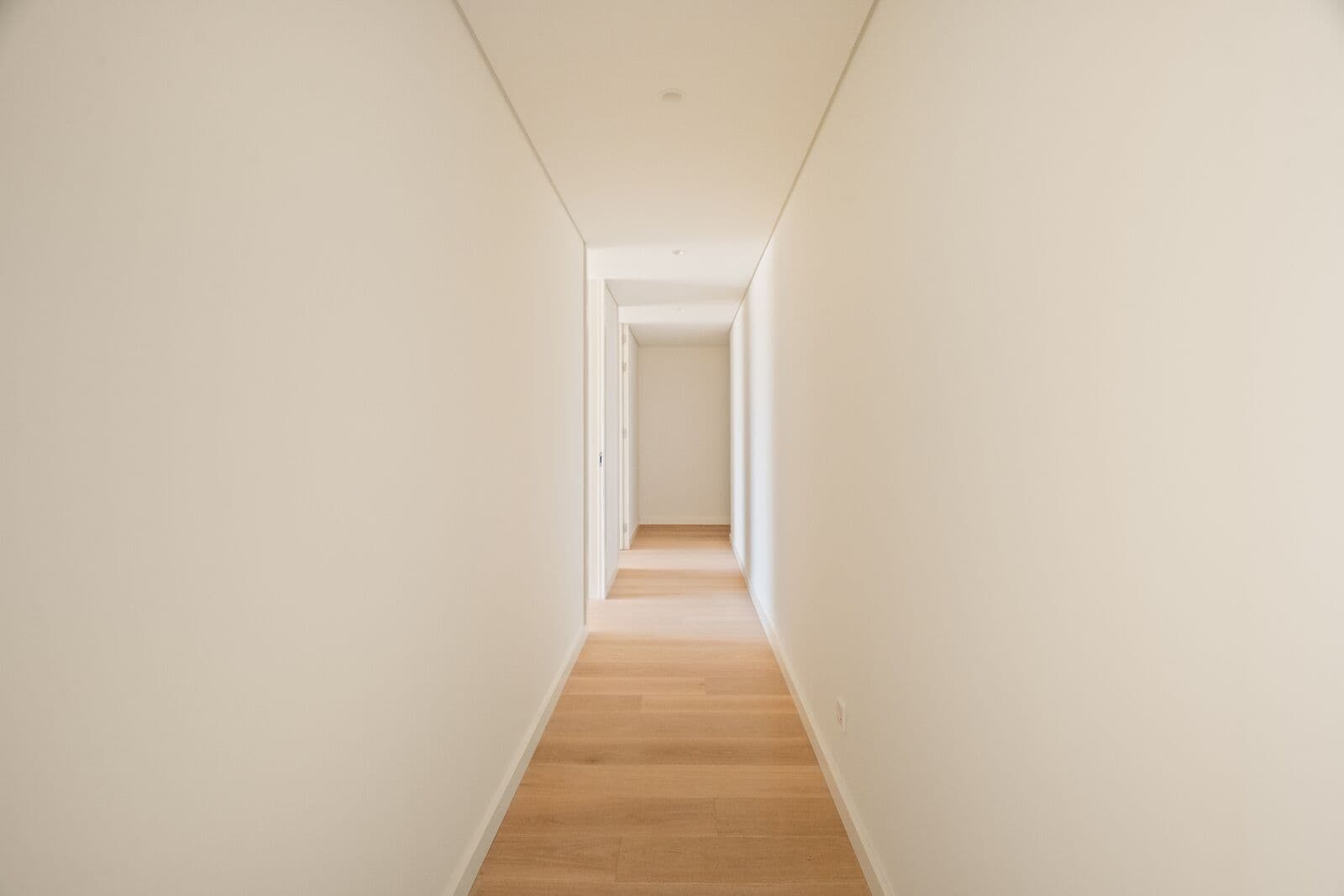 T4+1 em piso alto no Infinity, Lisboa - Imagem 25