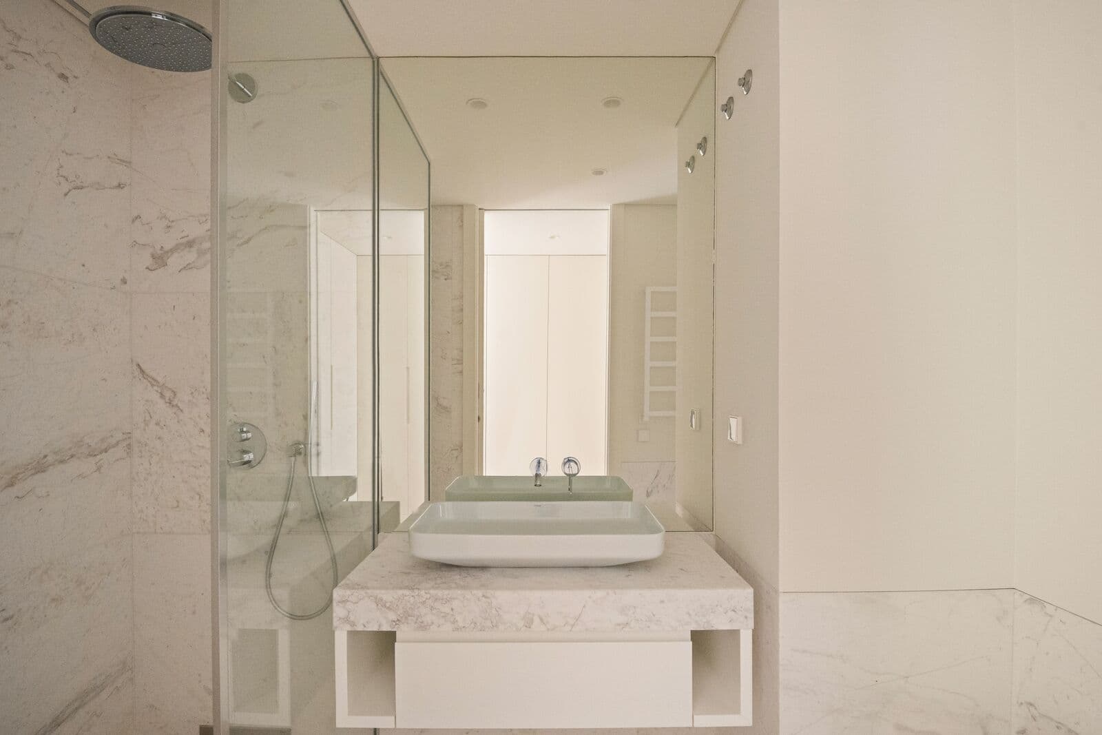 T4+1 em piso alto no Infinity, Lisboa - Imagem 32