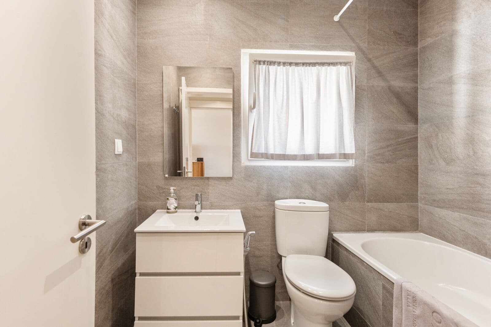 Apartamento T3 com terraço, Estrela, Lisboa - Imagem 18