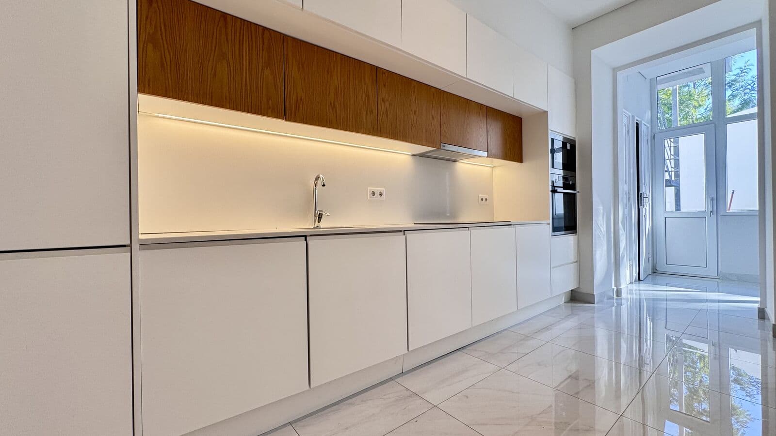 Apartamento T2 + 1 com vista, El Corte Inglés, Lisboa - Imagem 12