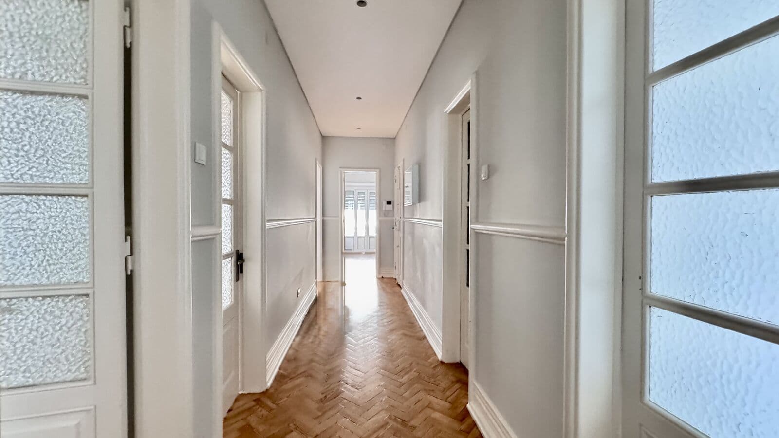 Apartamento T2 + 1 com vista, El Corte Inglés, Lisboa - Imagem 5