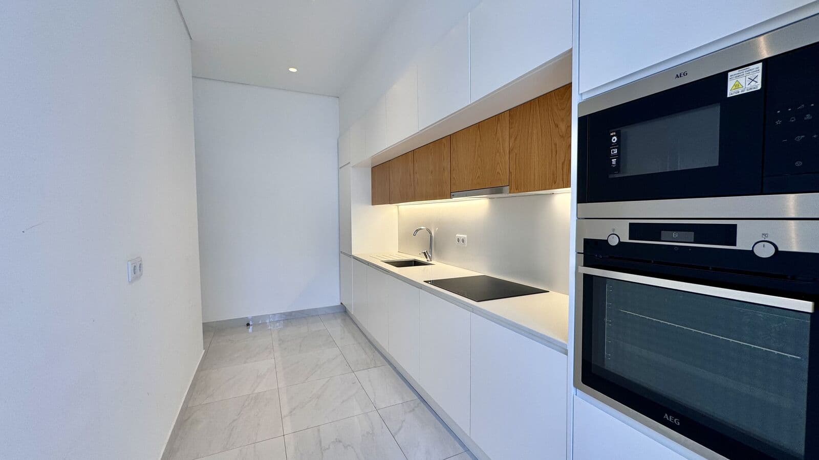 Apartamento T2 + 1 com vista, El Corte Inglés, Lisboa - Imagem 13