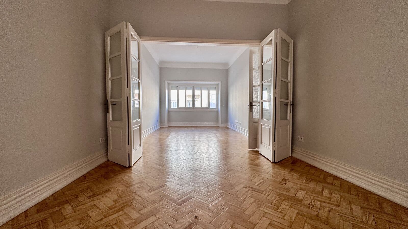 Apartamento T2 + 1 com vista, El Corte Inglés, Lisboa - Imagem 1