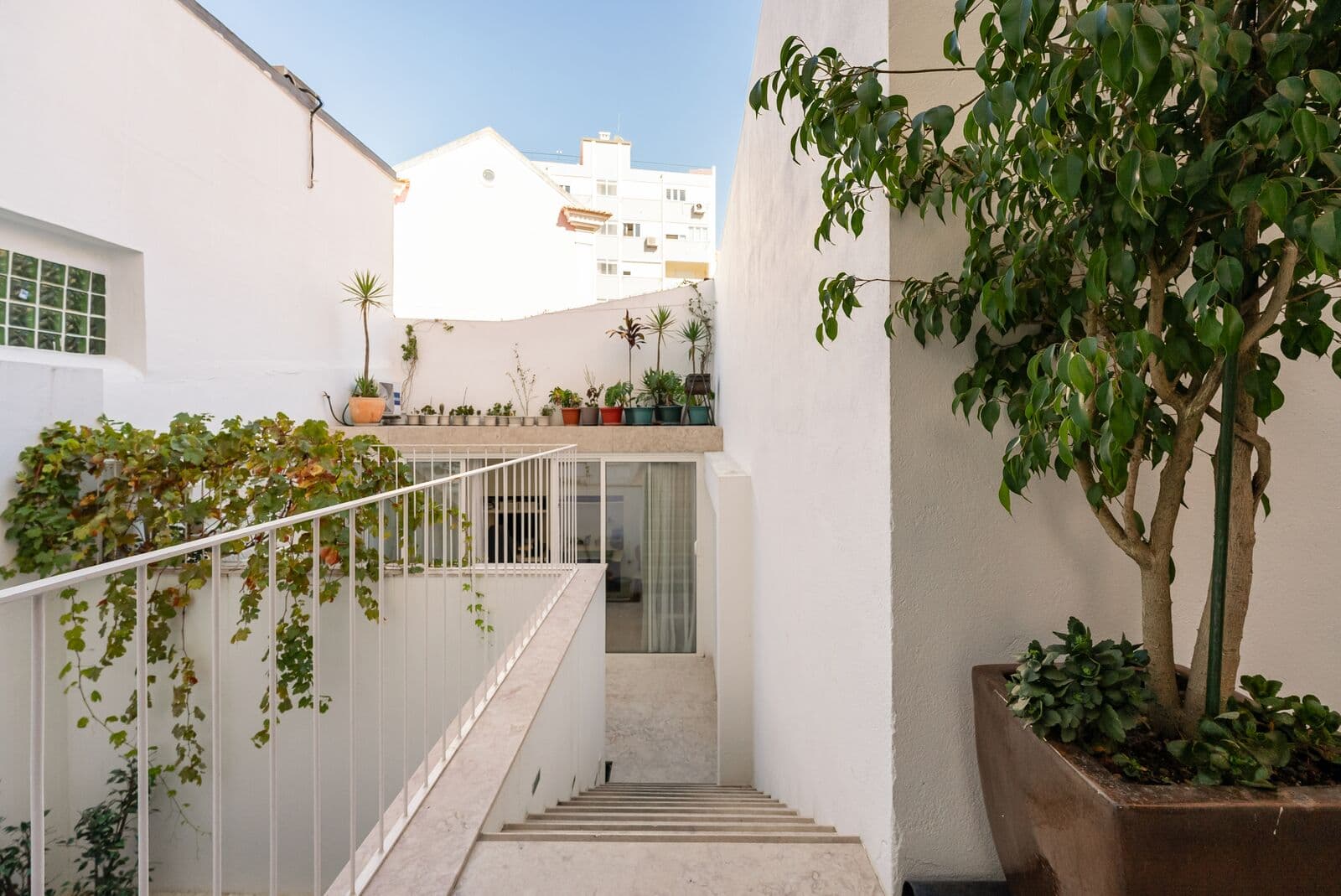 Apartamento T3 + 1 com terraço, Lisboa - Imagem 1
