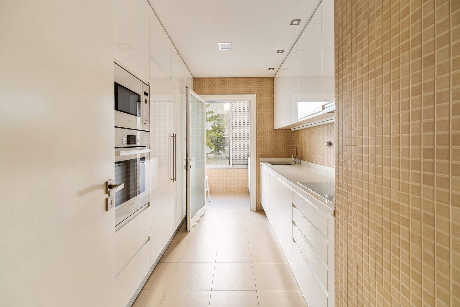 3 Bedroom Apartment with a view, Parque das Nações, Lisboa - Image 9