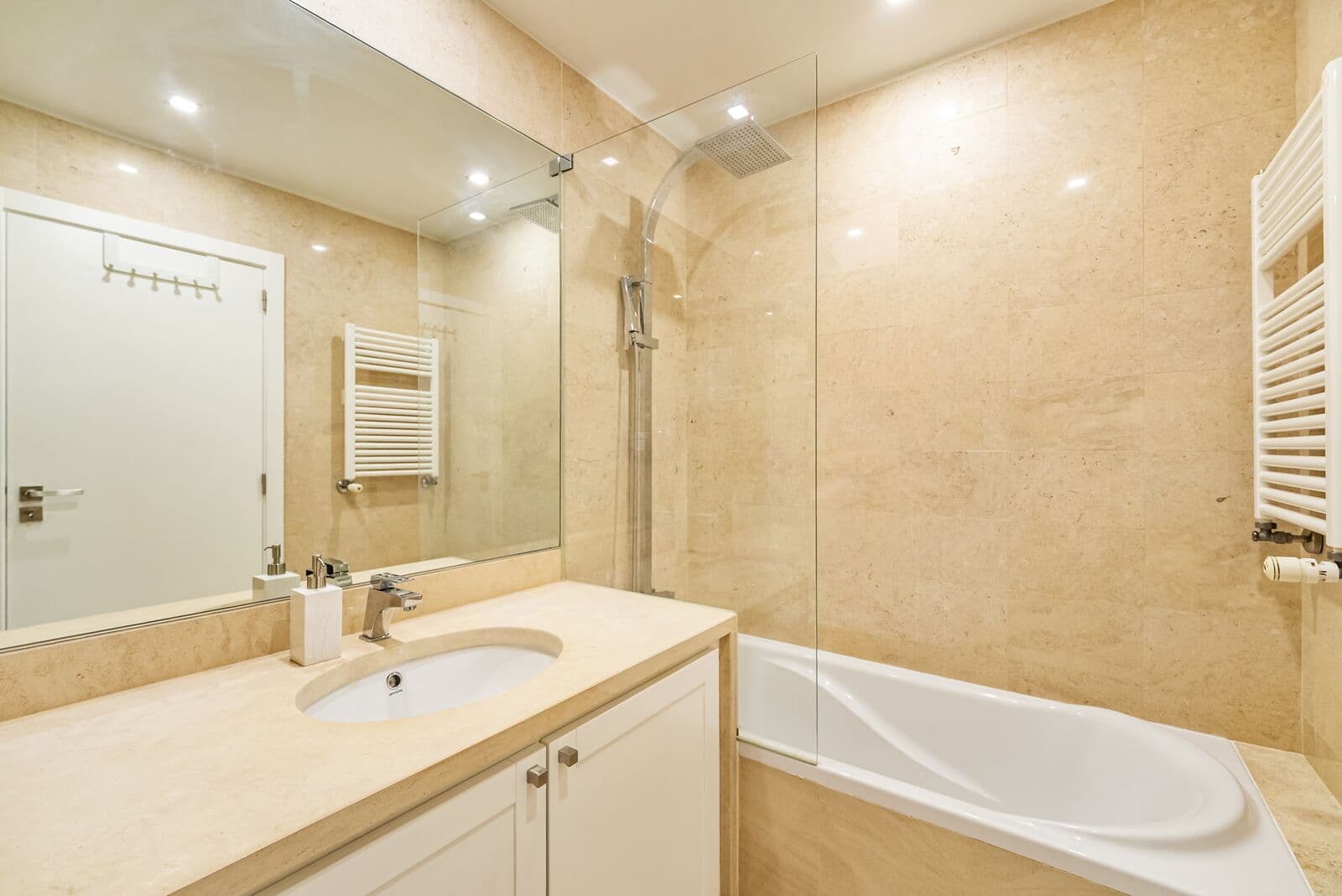 3 Bedroom Apartment with a view, Parque das Nações, Lisboa - Image 24