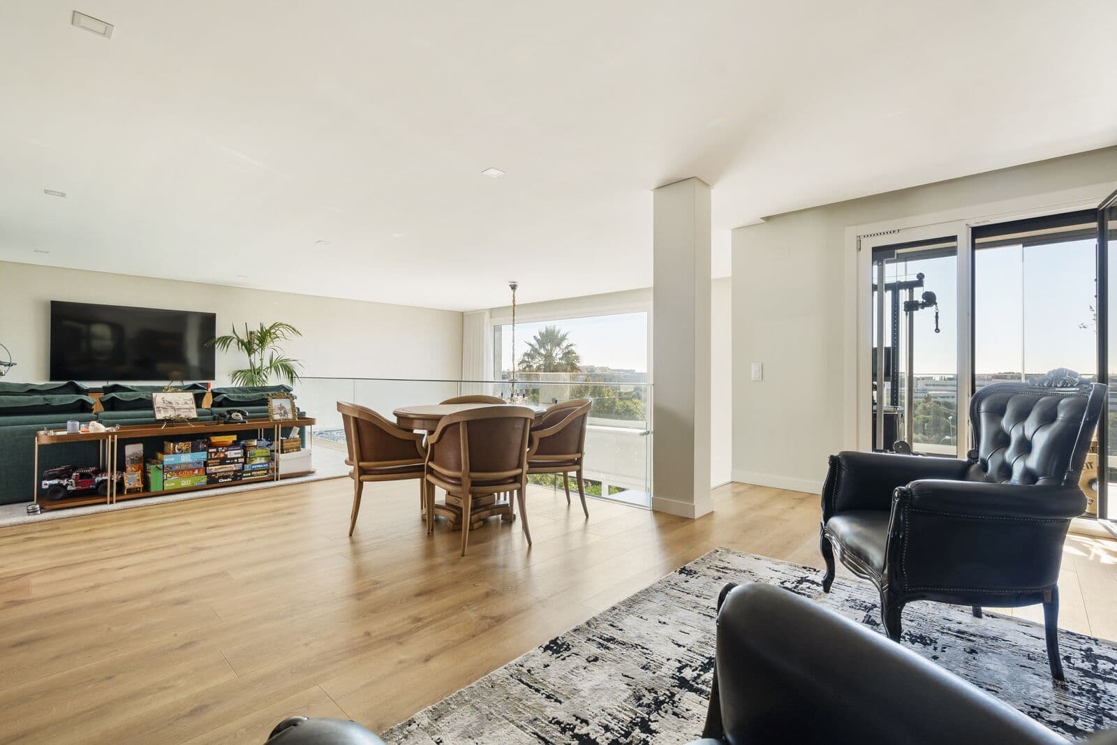 Duplex T4 com piscina, Porto Salvo, Oeiras - Imagem 9