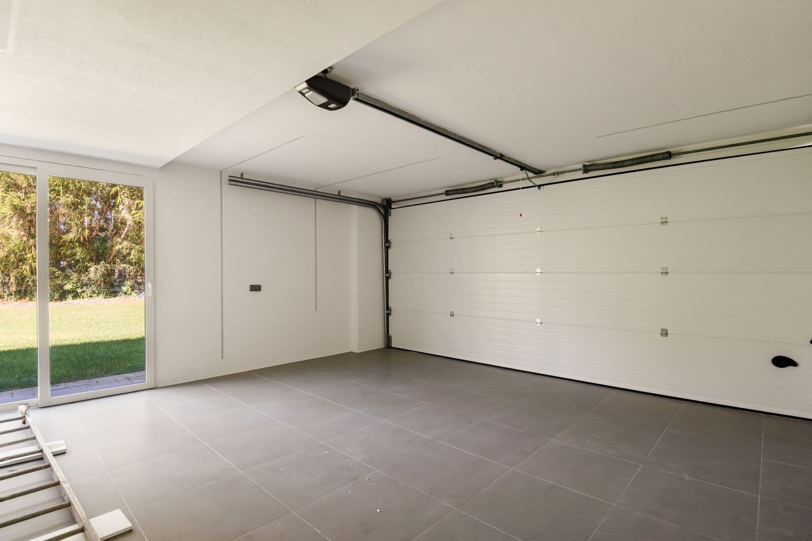Moradia Isolada T5 com piscina, Aroeira, Almada - Imagem 54