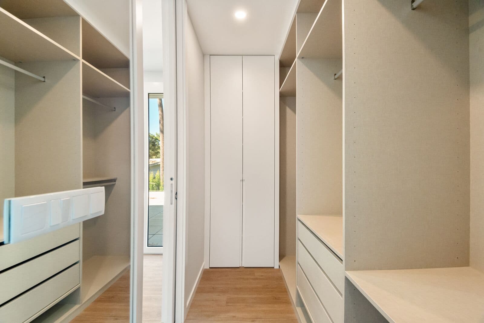 Moradia Isolada T5 com piscina, Aroeira, Almada - Imagem 52