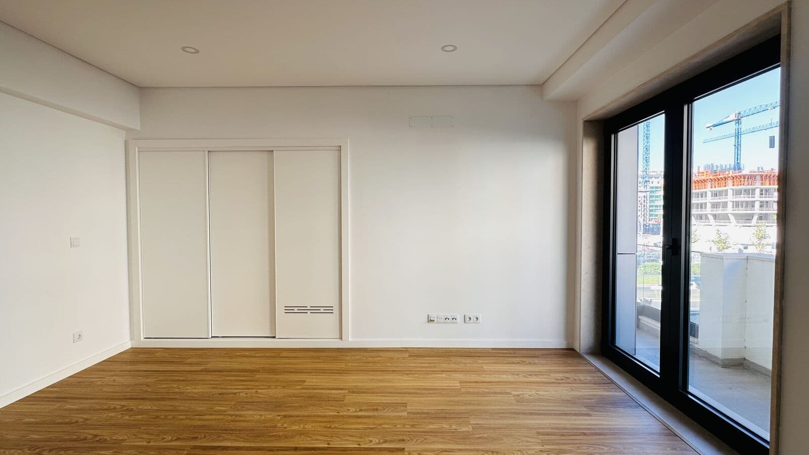 Apartamento T0 com vista, Entrecampos, Lisboa - Imagem 2