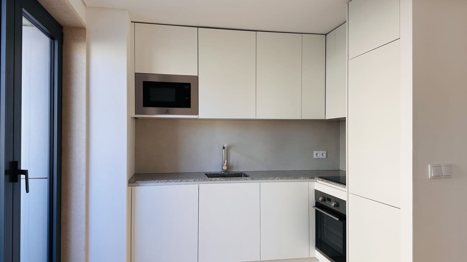 Apartamento T0 com vista, Entrecampos, Lisboa - Imagem 4